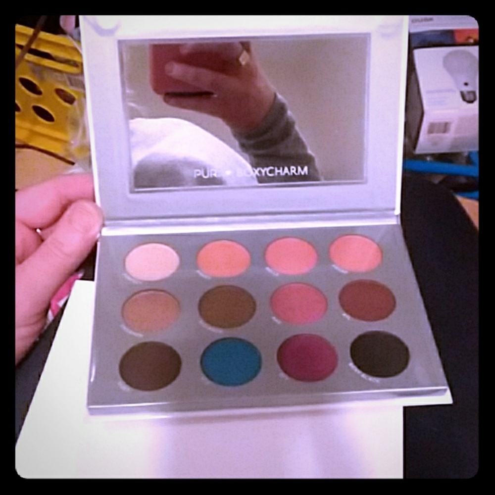 Eyeshadow palette by PUR FROM BOXYCHARM